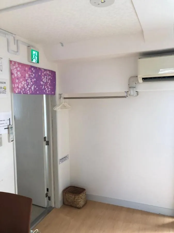 Issyuku Hostel Tokyo 0*,