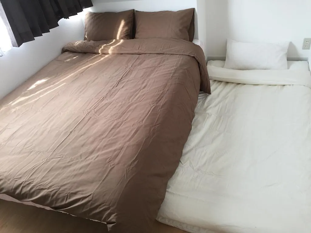 Issyuku Hostel Tokyo Apartment