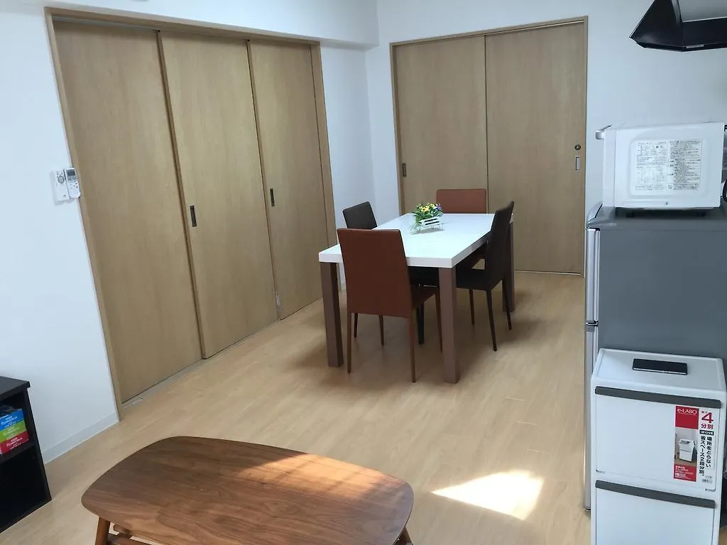 Issyuku Hostel Tokyo Apartment