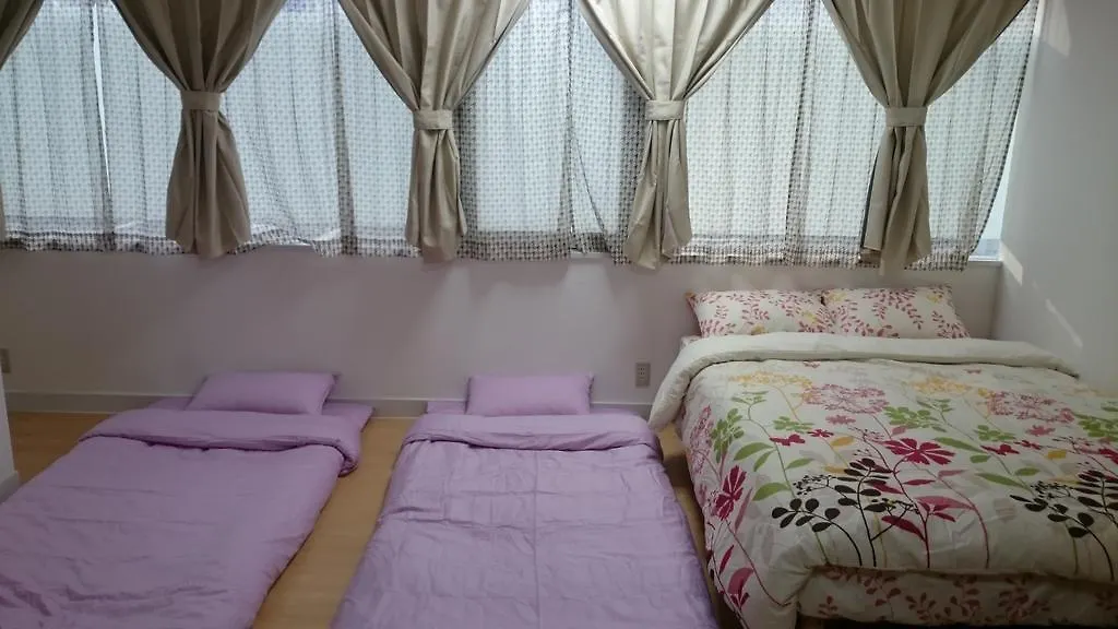 Issyuku Hostel Tokyo Apartment